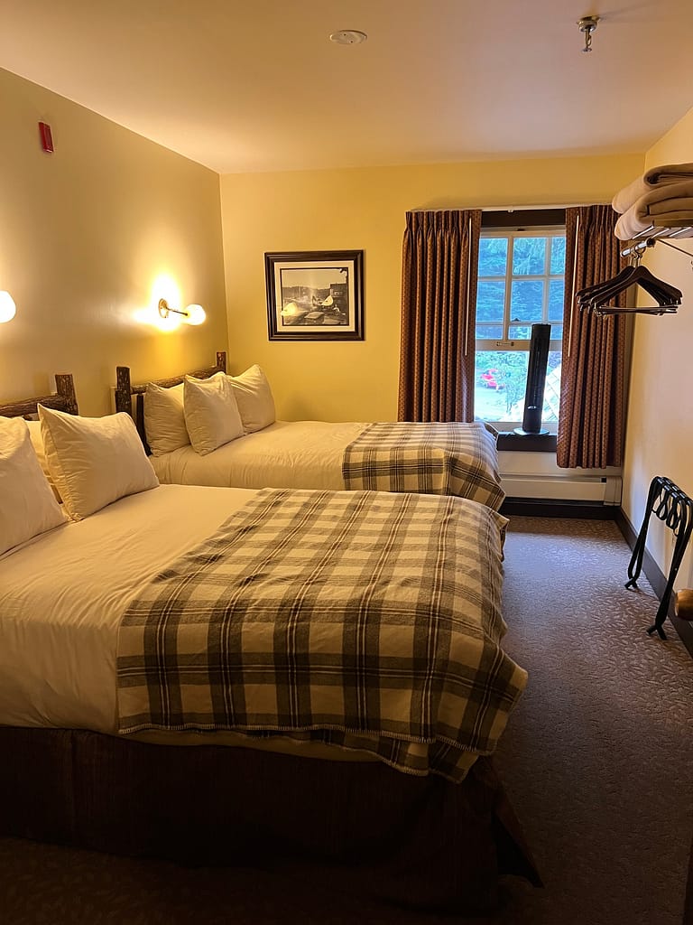 Double bed room in National Park Inn